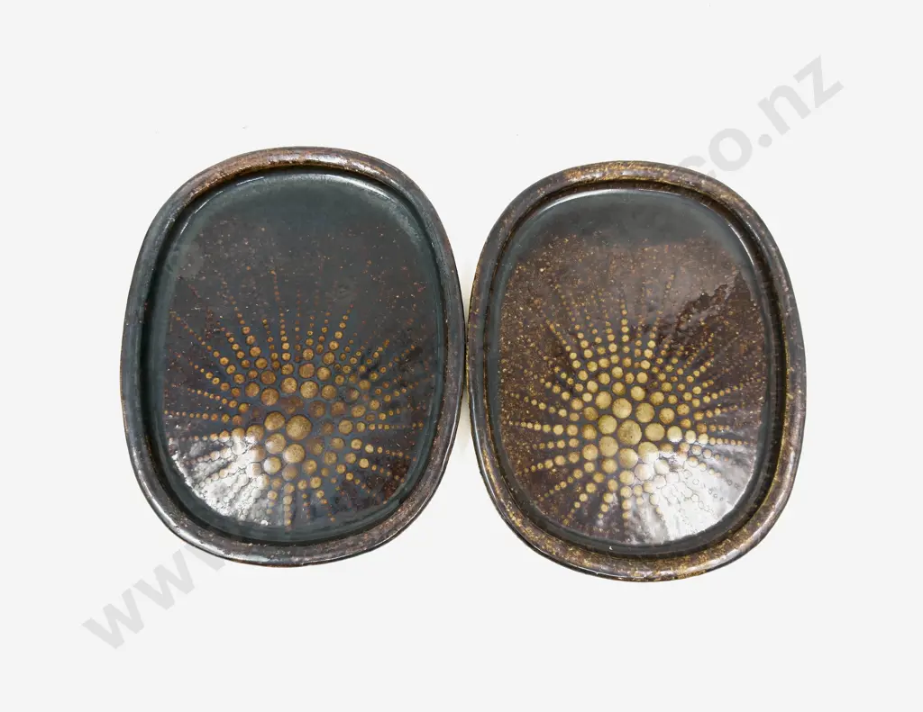 Two Paul Wotherspoon Shallow Pottery Dishes Image 1++