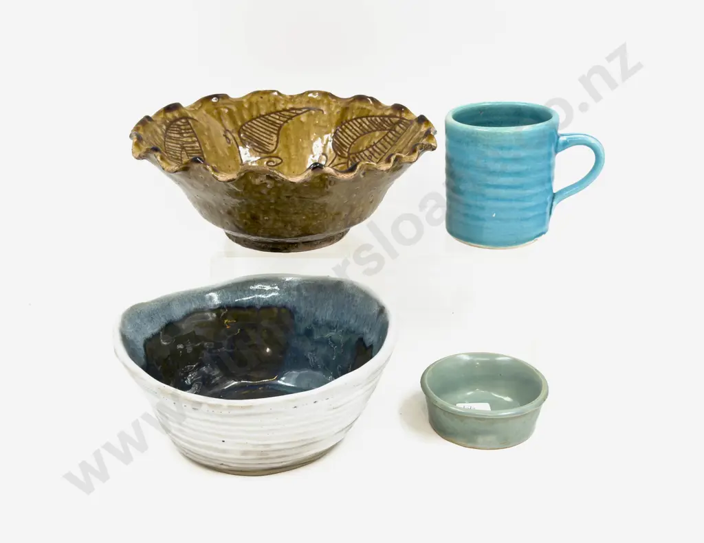 Small Qty of Assorted Pottery incl Tony Sly Mug Image 1++