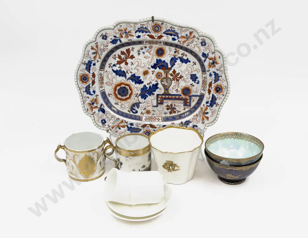 Qty of Assorted Fancy China on Small Imari Pattern Ashet Image 1++