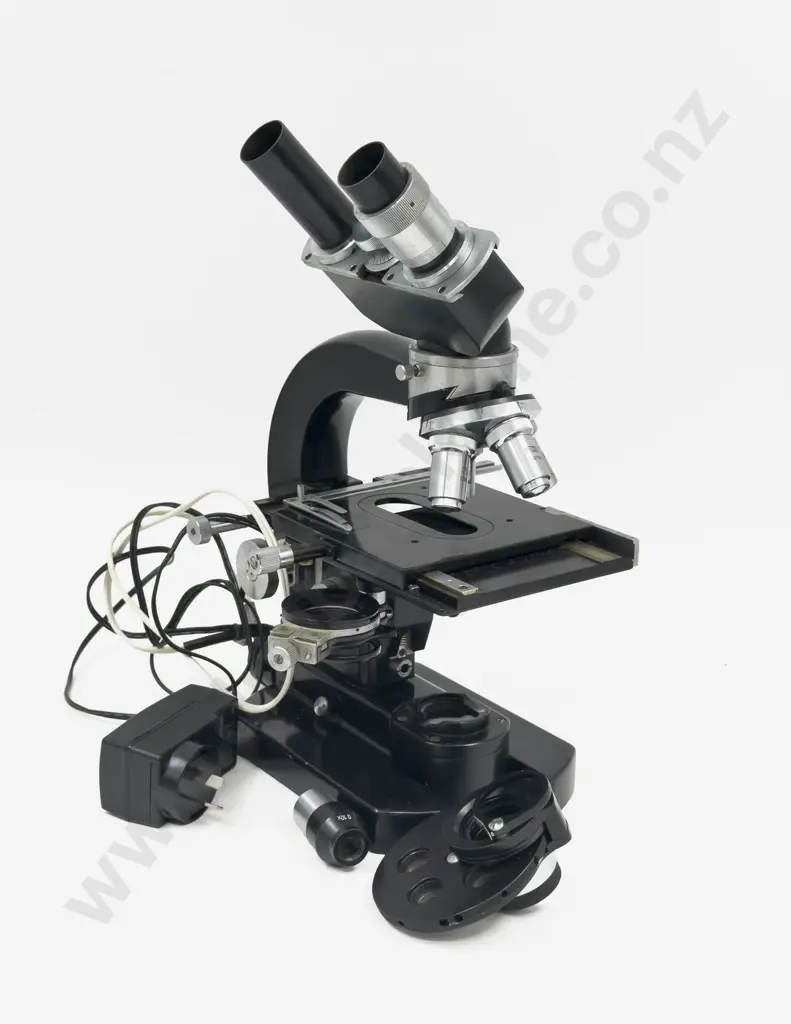 Vintage Microscope in Case Image 1++
