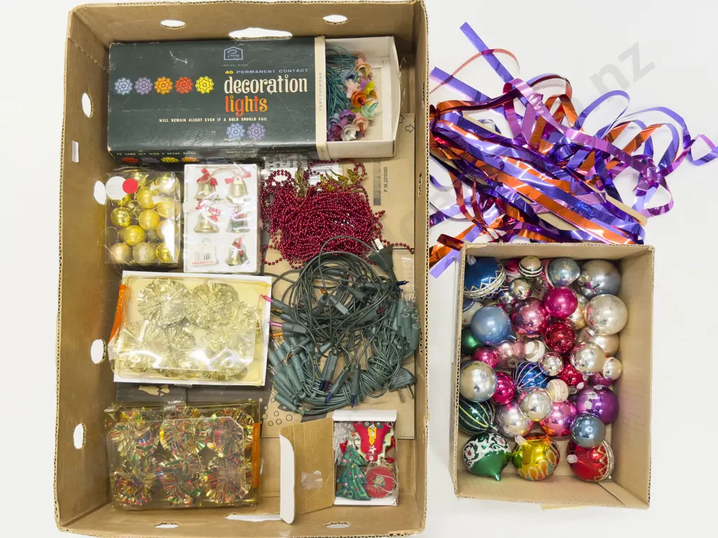 Box Qty of Assorted Christmas Decorations Image 1++