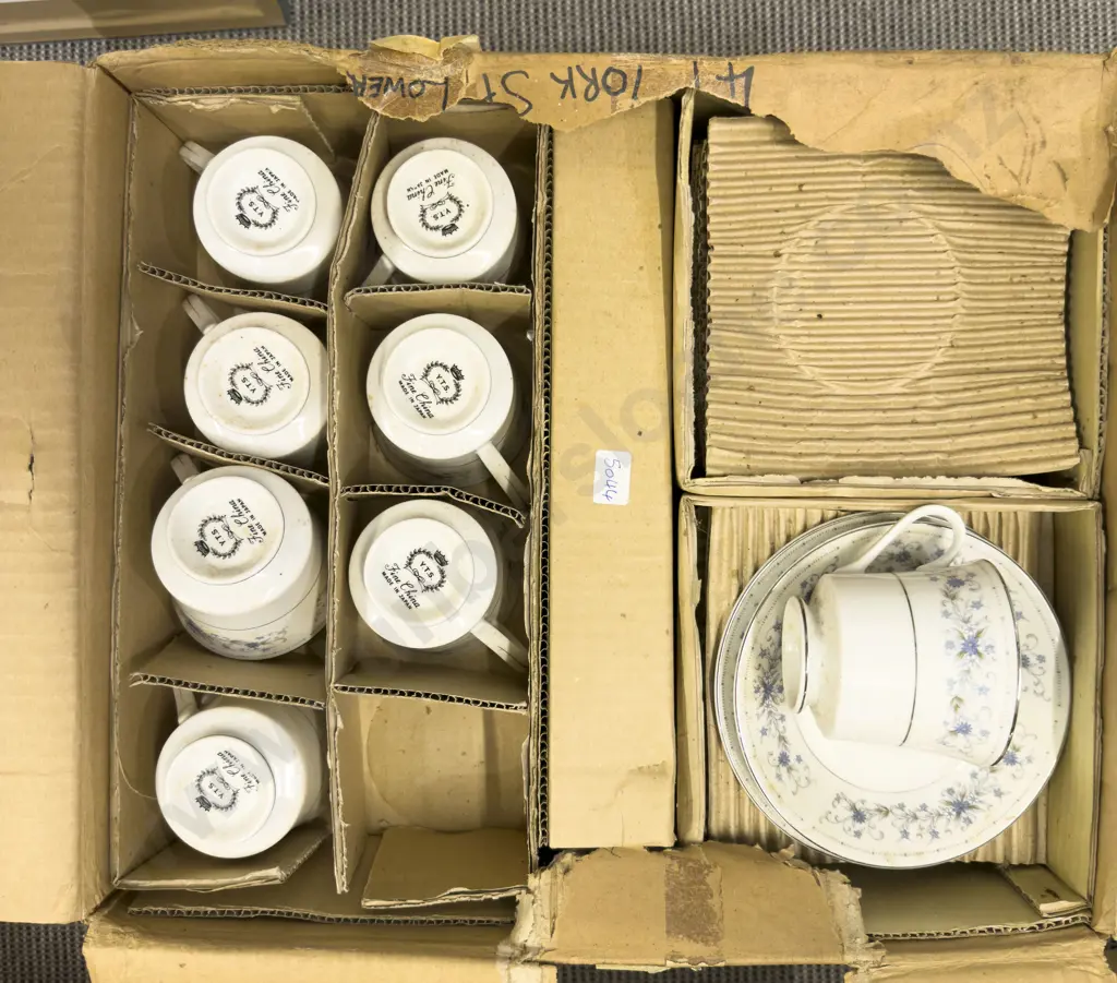 Boxed Japanese Dinnerset Image 1++