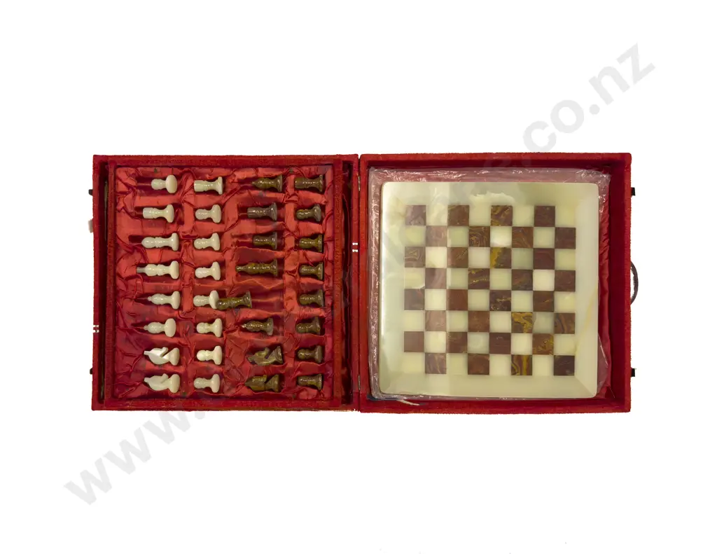 Hardstone Chess Set in Case Image 1++