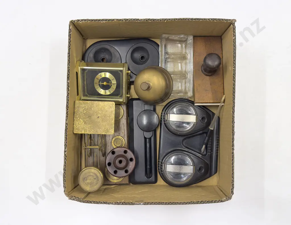 Qty of Assorted Vintage Desk Items Image 1++