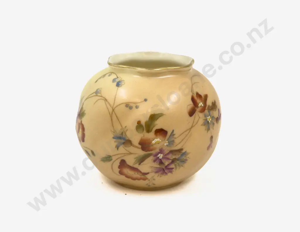 Small Royal Worcester Vase Image 1++