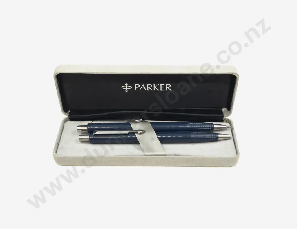 Cased Pair of Parker Ballpoint Pens Image 1++
