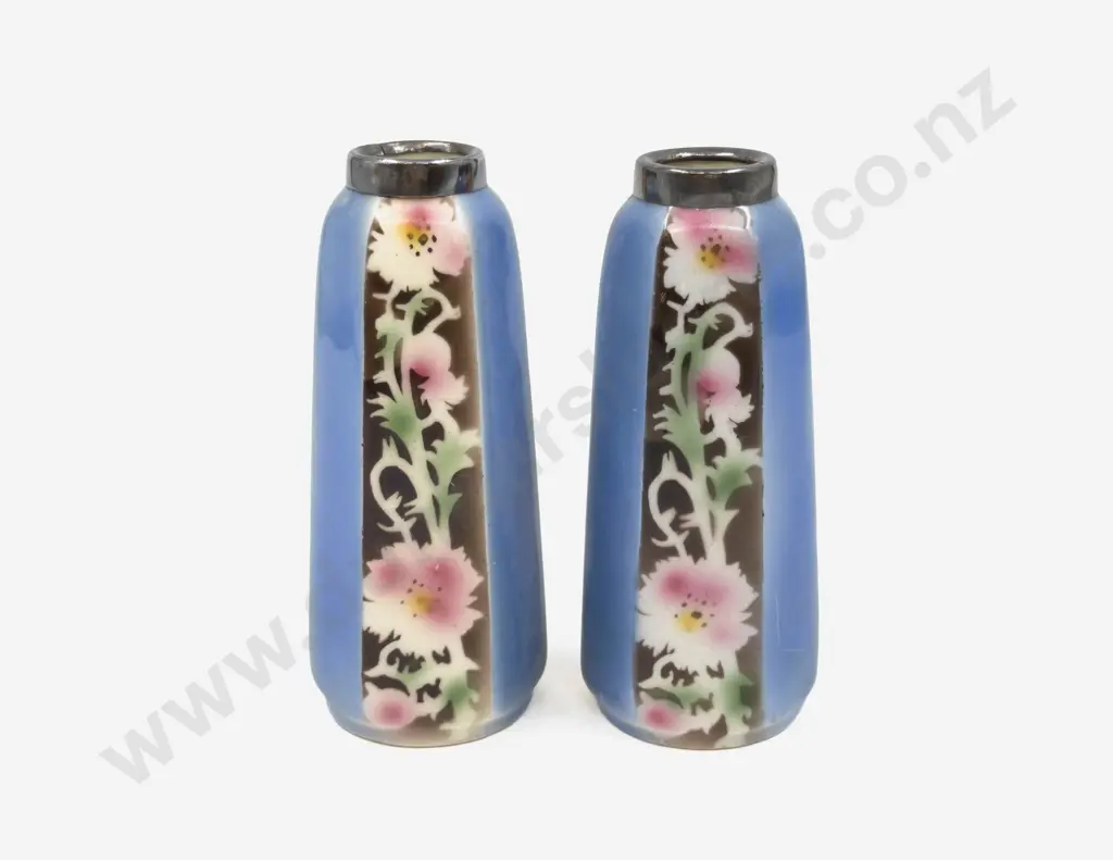 Pair of Small S/S Rimmed Vases Image 1++