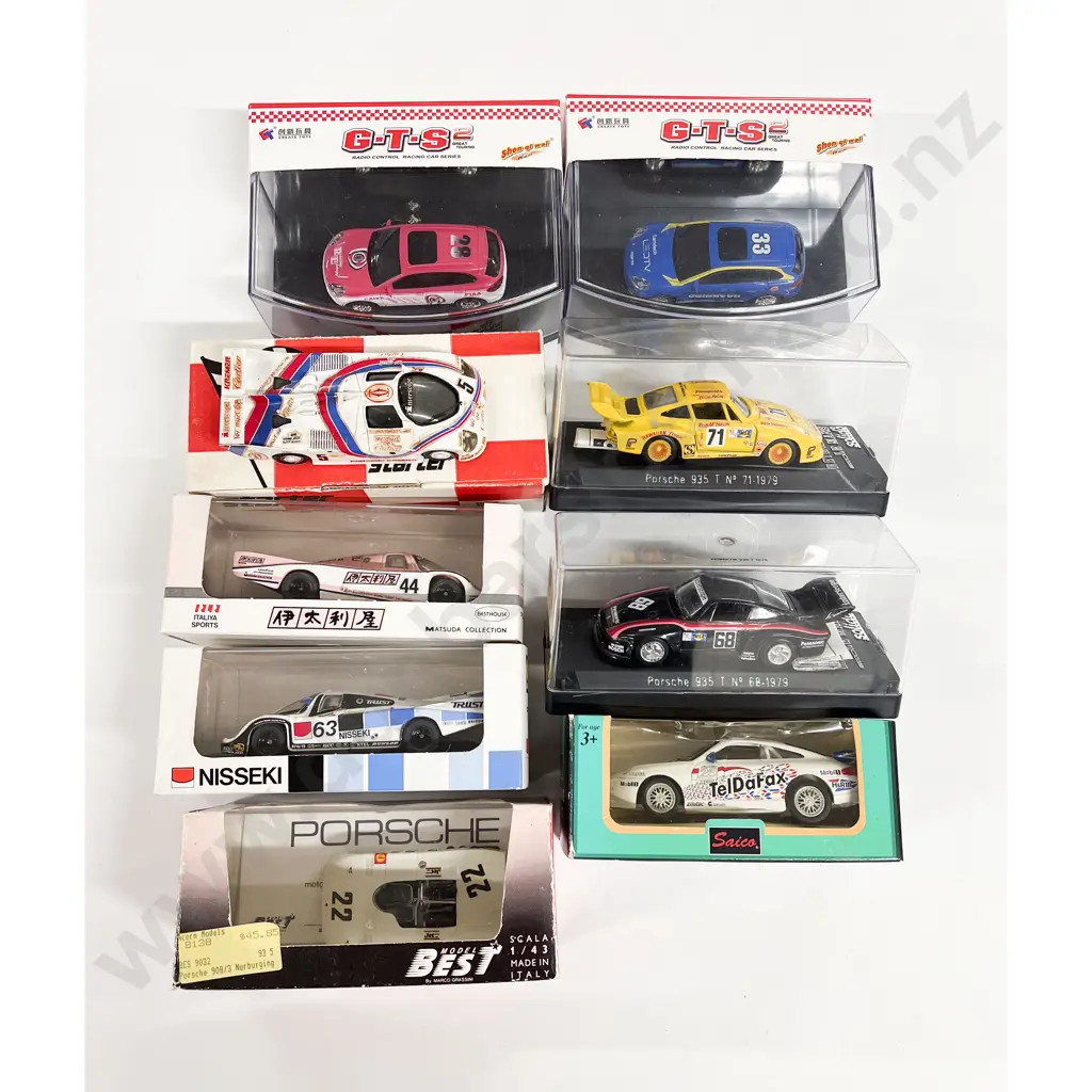 Boxed Assorted Diecast Models Image 1++