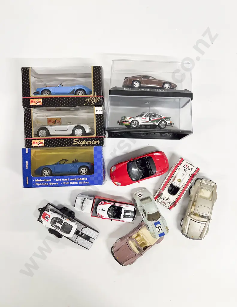 Various Boxed & Unboxed Diecast Models Image 1++