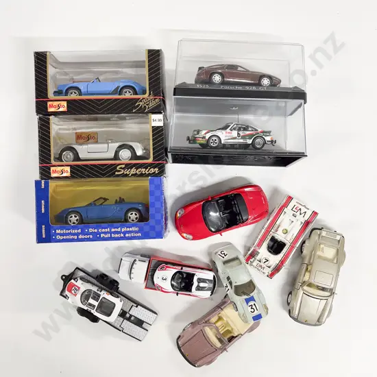 Various Boxed & Unboxed Diecast Models