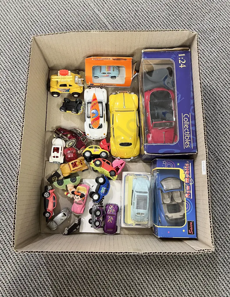 Assorted Box & Unboxed Models Image 1++