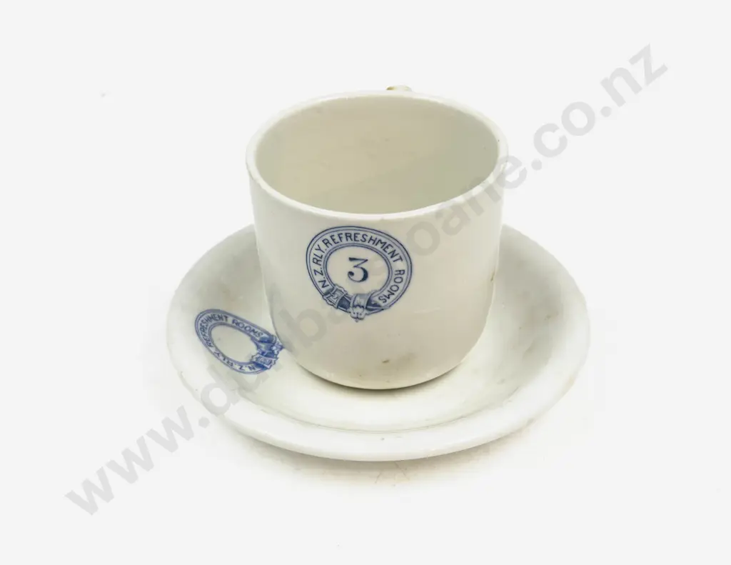 Meakin NZR Refreshment Rooms No. 3 Teacup & Maddock Saucer Image 1++