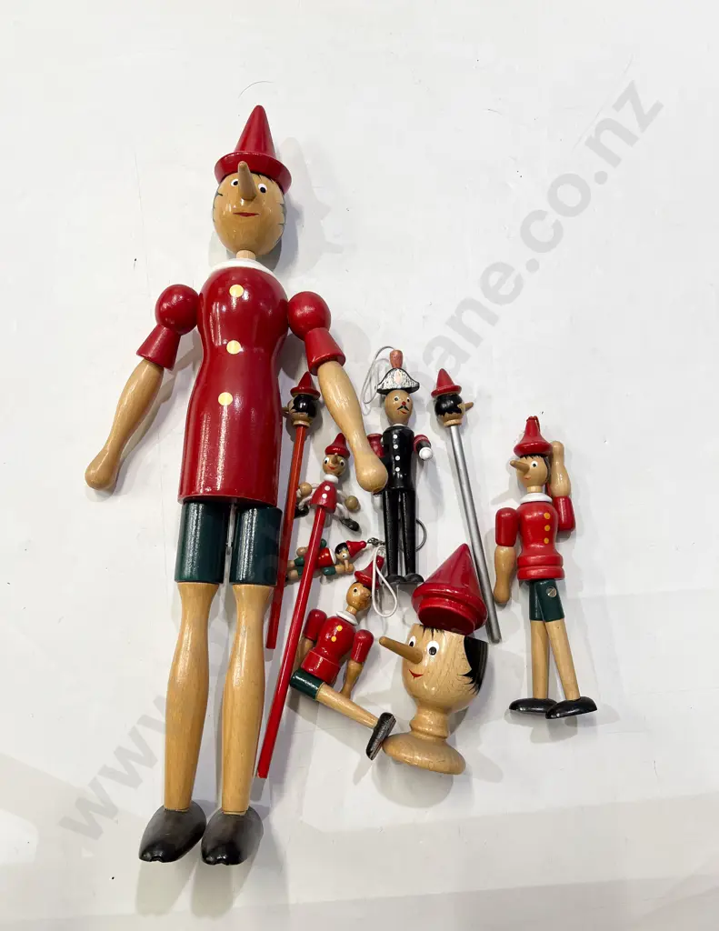 Collection of Wooden Italian Maestro Geppetto Figures Image 1++