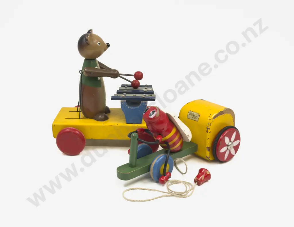 Vintage NZ Wooden Pull Along Buzz Buggy & Bruno Bear Image 1++