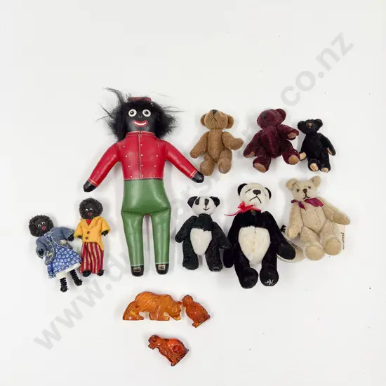 Bellhop Golly by Elzelina Kriek-Breet with Collection of Assorted Tiny Gollies & Bears