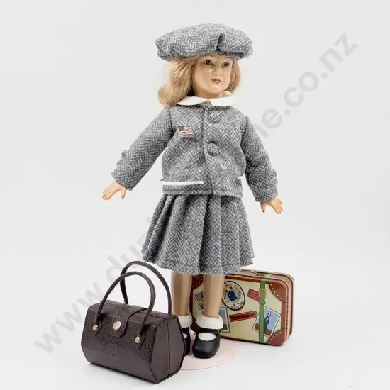 C1997 Effanbee Cindy by Artist Dewees Cochran Ltd Ed 36cm with two travel bags