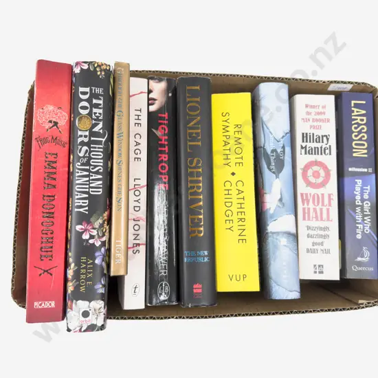 Small Box Assorted Modern Fiction