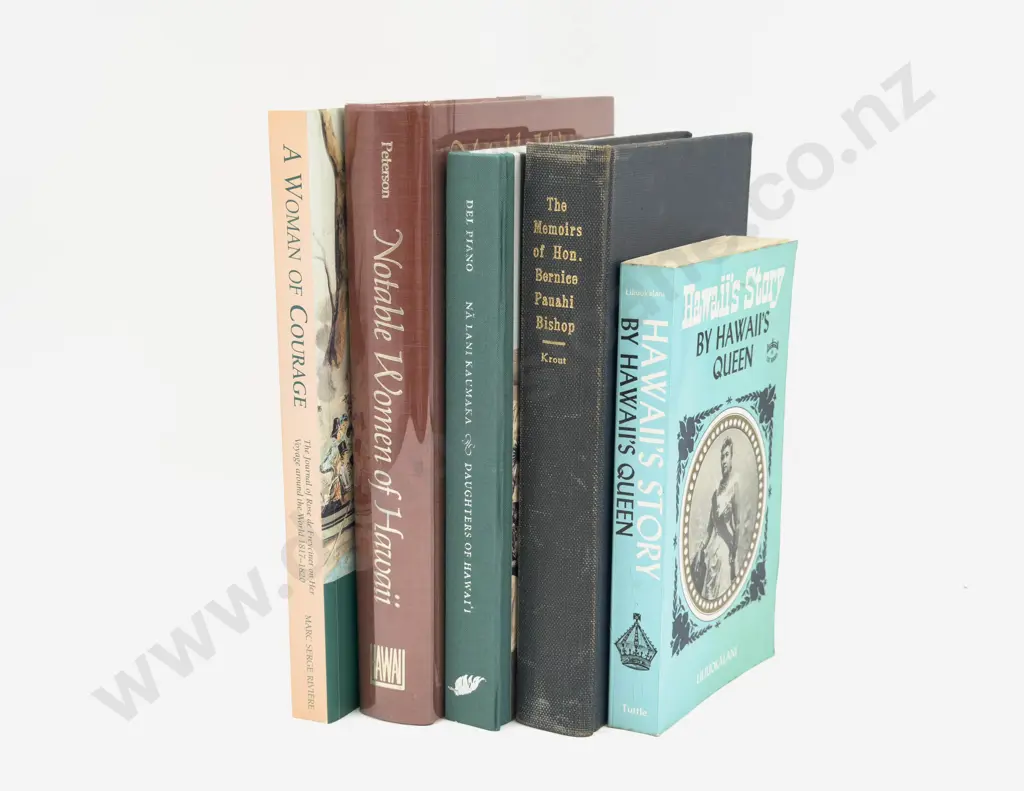 Five Volumes Pertaining to Notable Hawaiian Women Image 1++