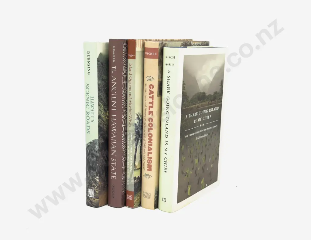 Five Modern Volumes of Hawaiian History Image 1++