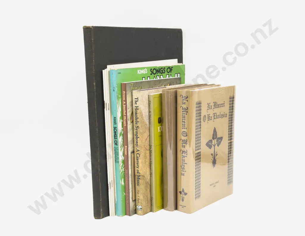 Quantity Assorted Hawaiian Song Books Etc Image 1++