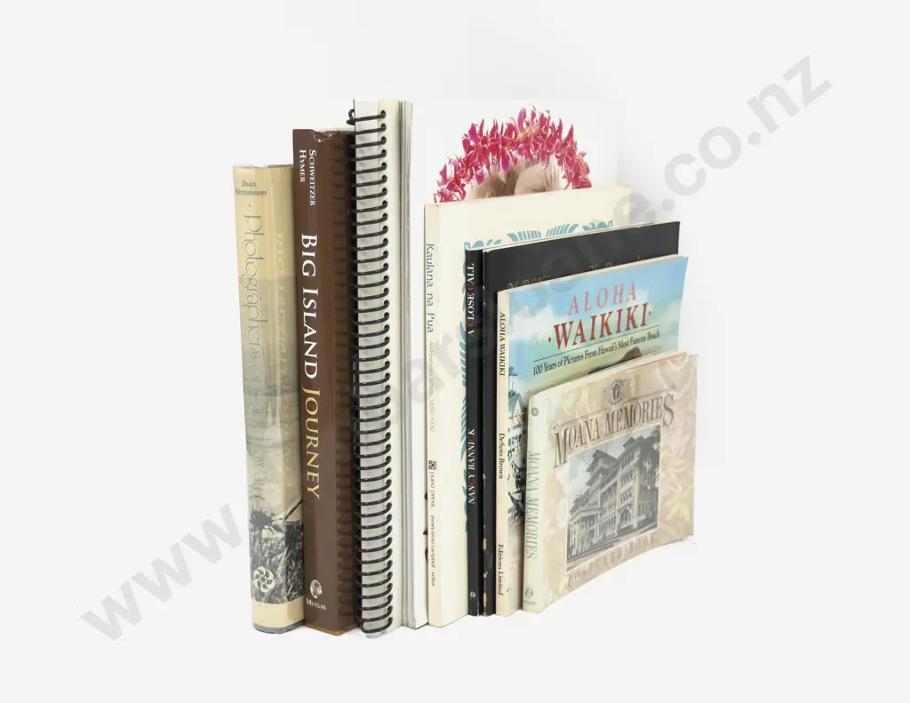 Nine Volumes of Photography in Hawaii Image 1++