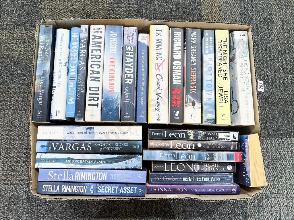 Box Assorted Modern Fiction Image 1++