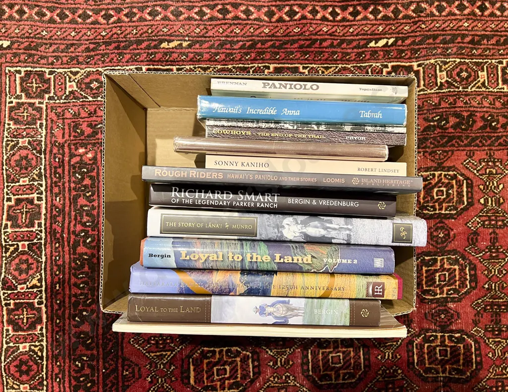 Box Assorted Books - Hawaiian Horsemen & Cowboys Image 1++