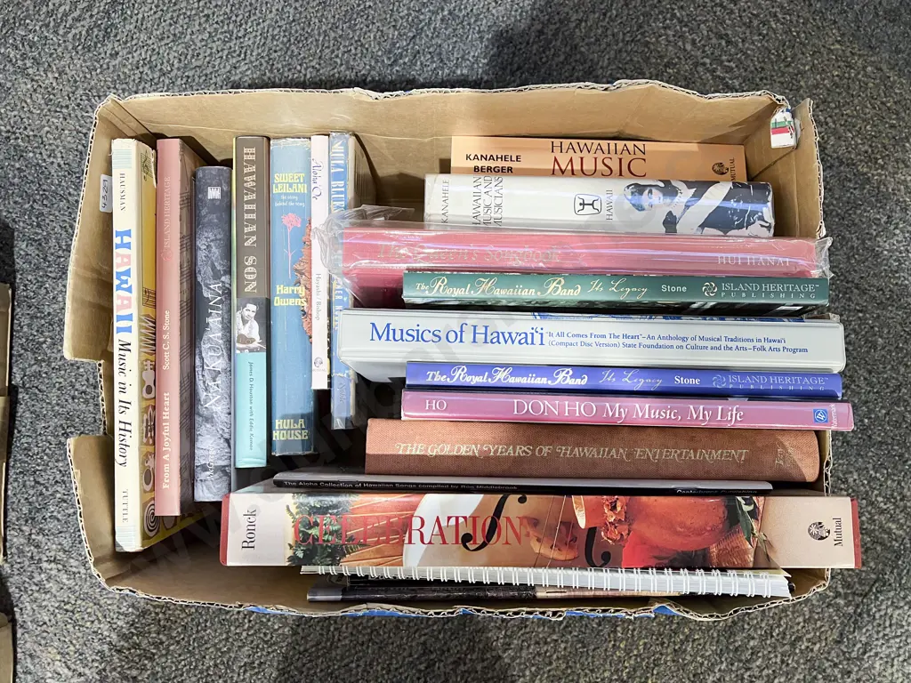 Box Assorted Books - Hawaiian Music Subjects Image 1++