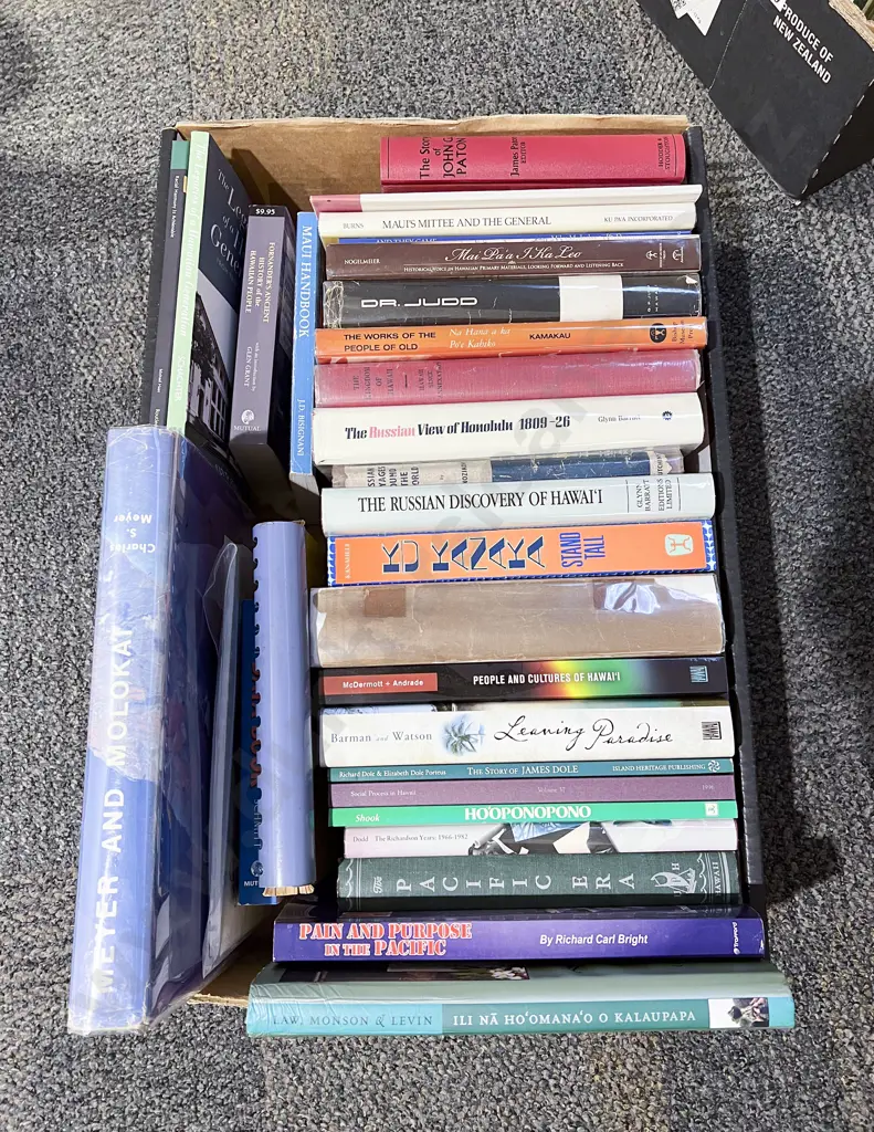 Box Assorted Books - Hawaiian Interest Image 1++