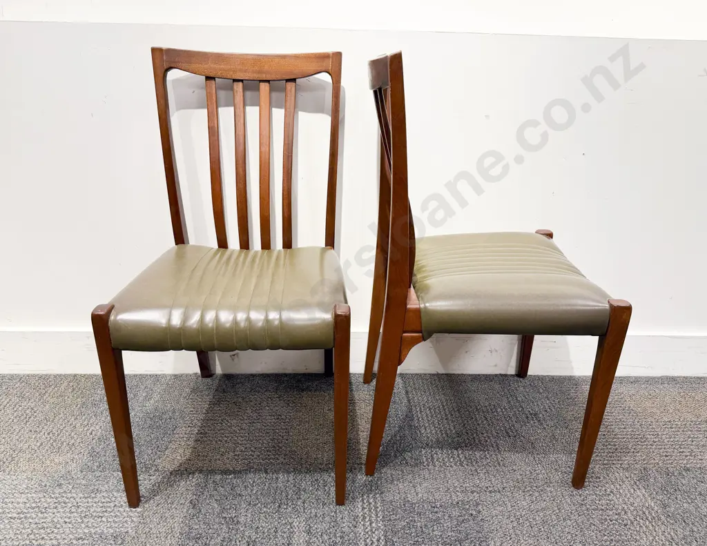 Set of Eight Mid Century Dining Chairs by FLER Image 1++