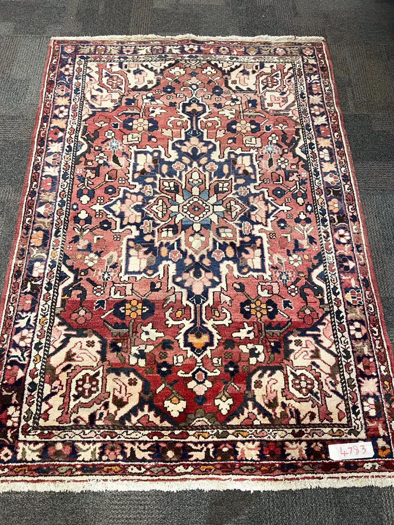 Woollen Persian Floor Rug with Large Centralised Floral Medallion Image 1++