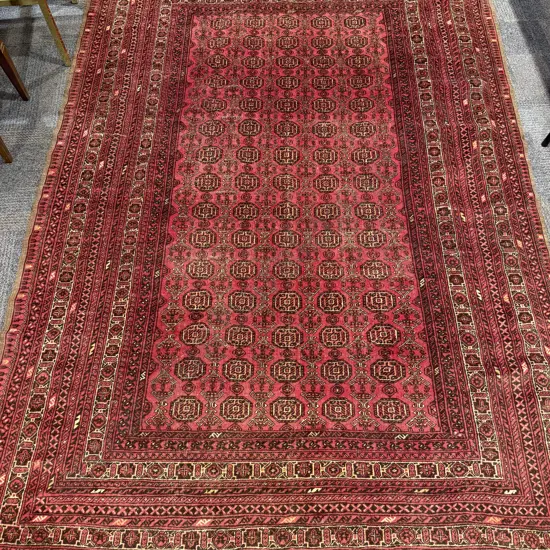 Large Persian Floor Rug with Row of Five Centralised Gaols on Red Ground
