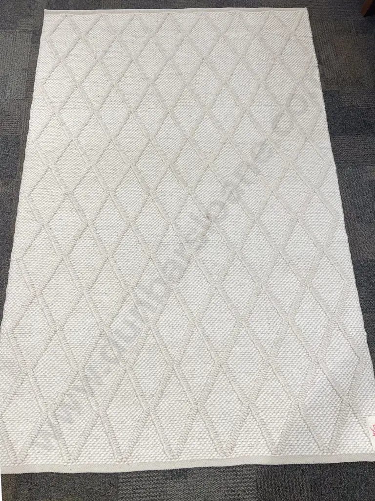 Modern Hand-Knotted Woollen Floor Rug Image 1++