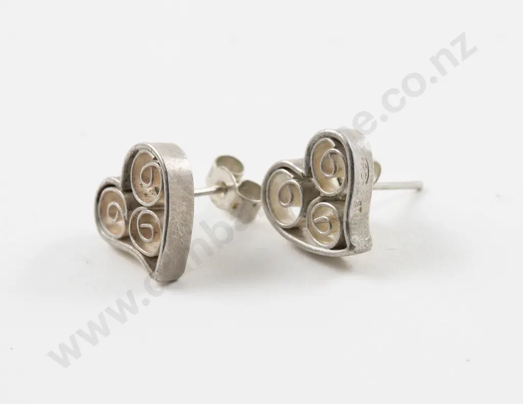 Unidentified NZ Jeweller Pair S/S Heart Stud Earrings Image 1++