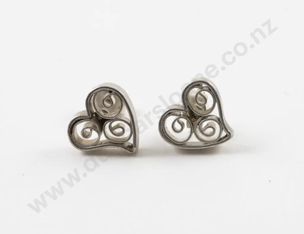 Unidentified NZ Jeweller Pair S/S Heart Stud Earrings Image 1++