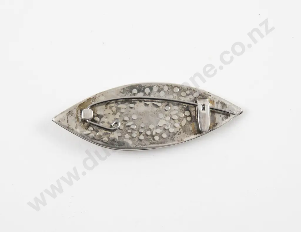 Unidentified NZ Jeweller Textured .925 Silver Single Stone Amethyst Brooch Image 1++