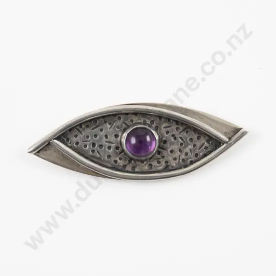 Unidentified NZ Jeweller Textured .925 Silver Single Stone Amethyst Brooch