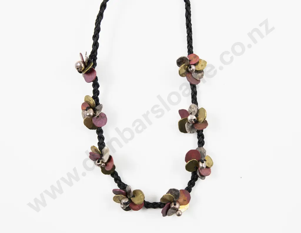 NZ Jeweller Zoya Beri Flower Choker Necklace Image 1++