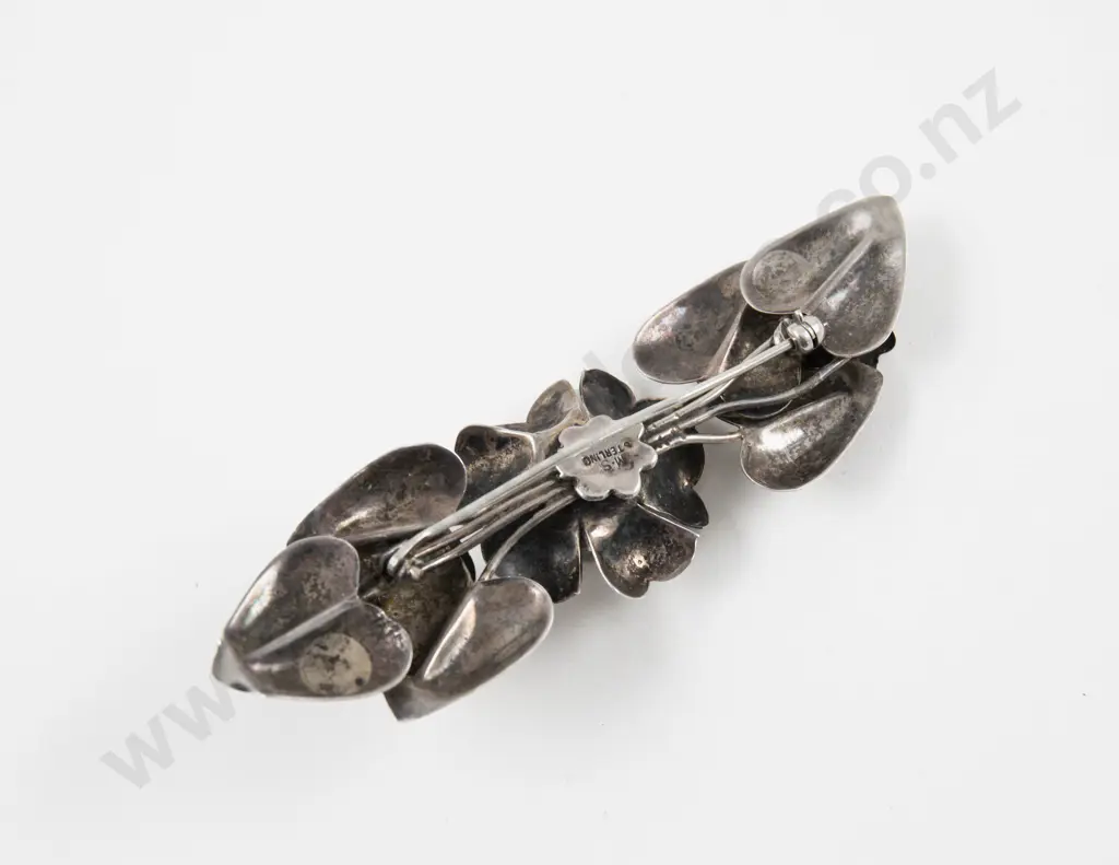 Unidentified NZ Jeweller Handcrafted S/S Floral Brooch Image 1++
