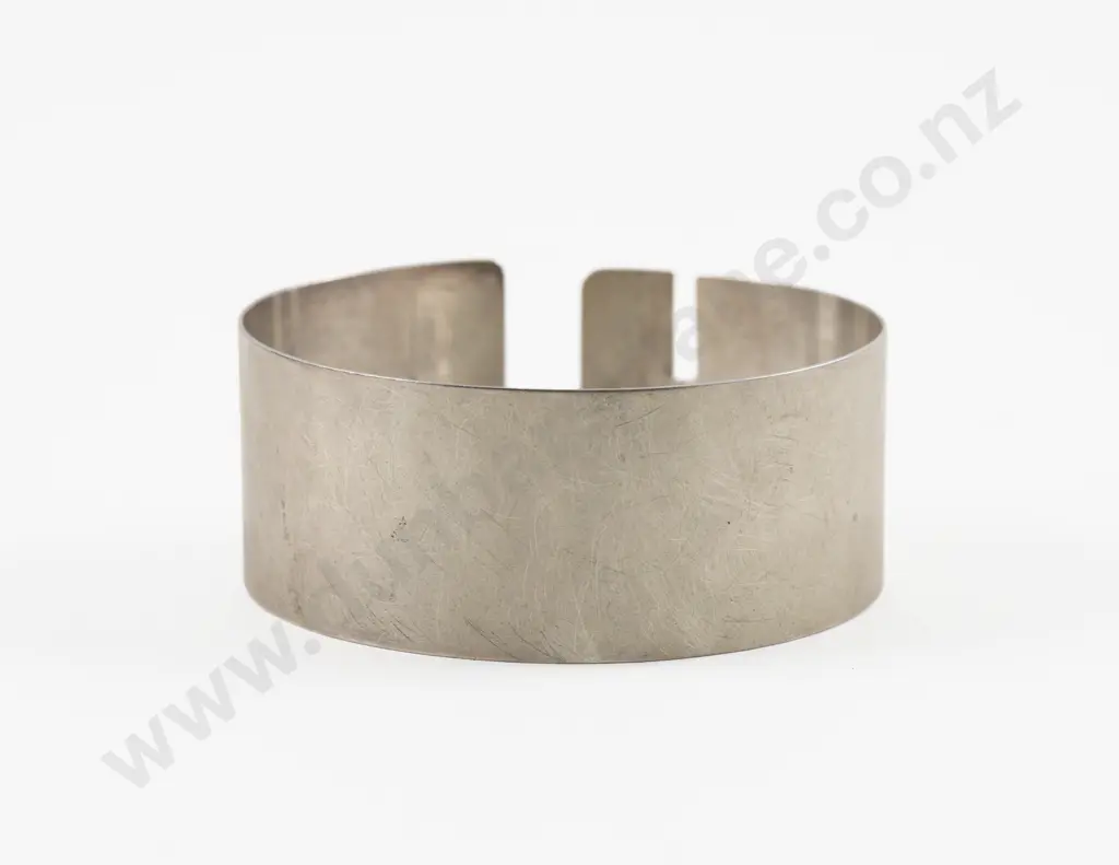 Unidentified NZ Jeweller .925 Silver Cuff Bangle Image 1++