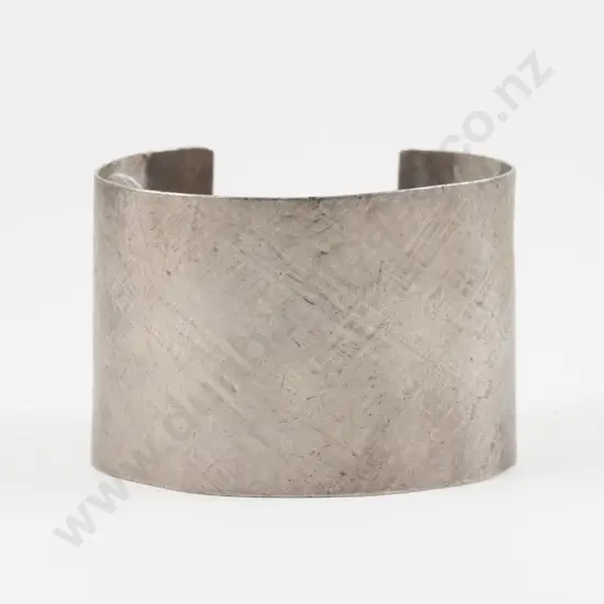 Unidentified NZ Jeweller Large S/S Cuff Bangle