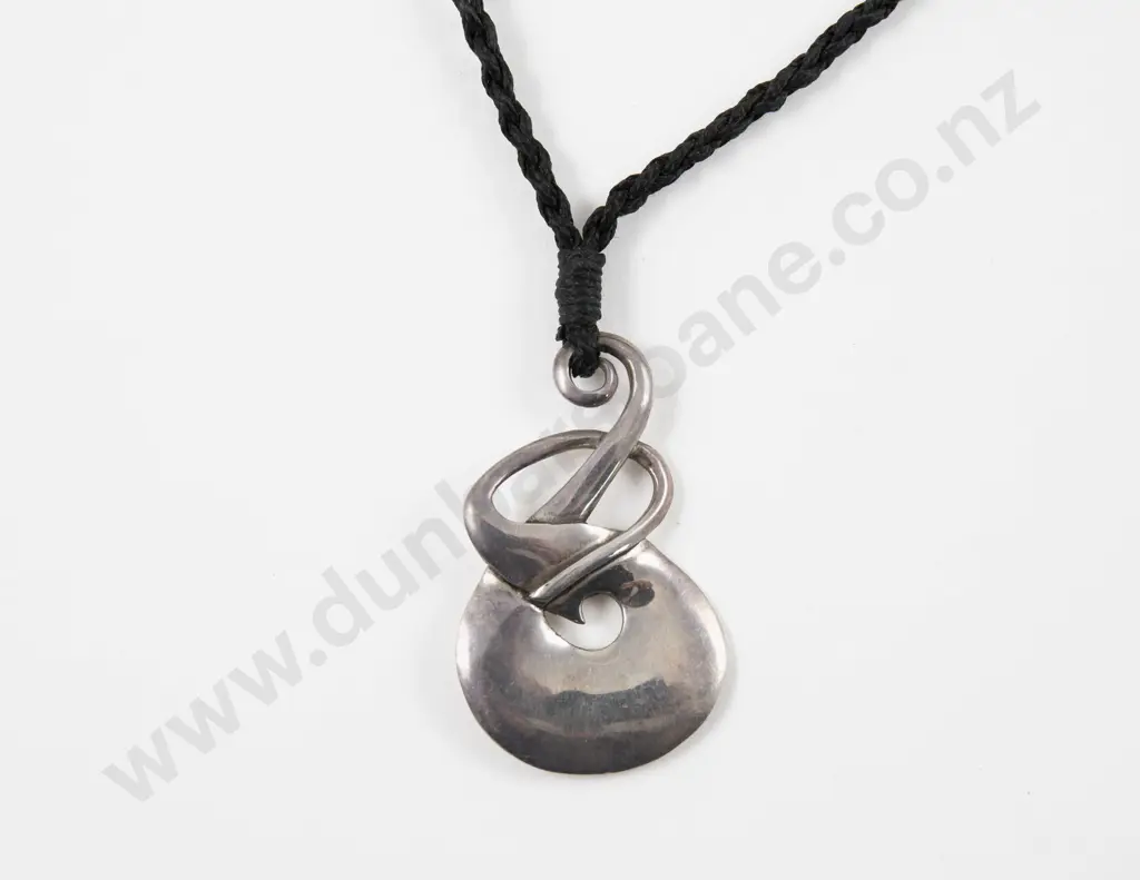 S/S Modernist Koru Pendant Image 1++