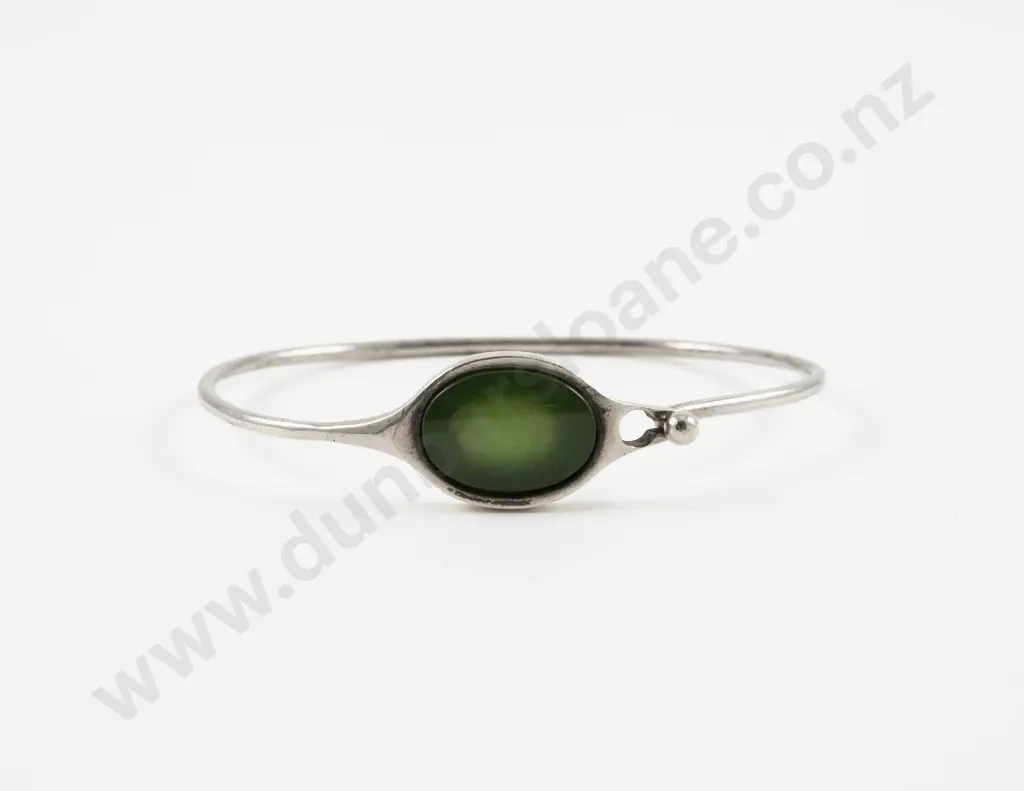 NZ S/S Single Oval Panel Greenstone Bangle Image 1++