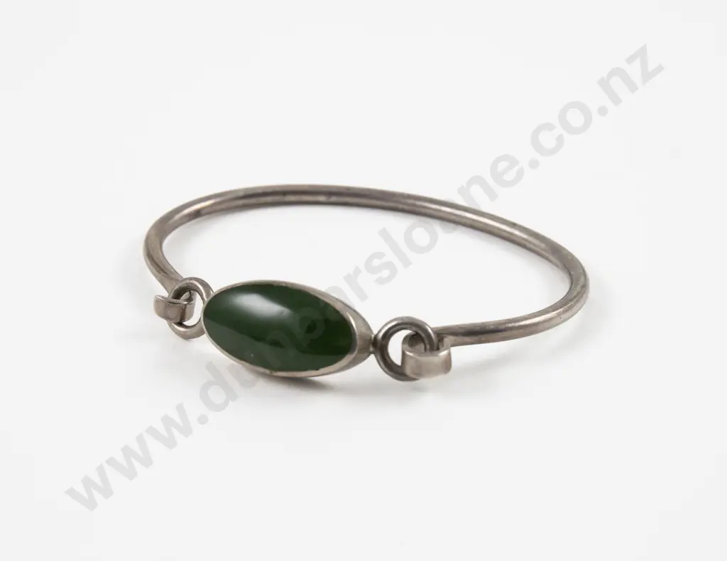 S/S Single Oval Panel Greenstone Bangle Image 1++