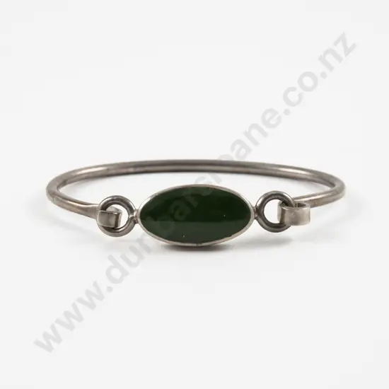 S/S Single Oval Panel Greenstone Bangle