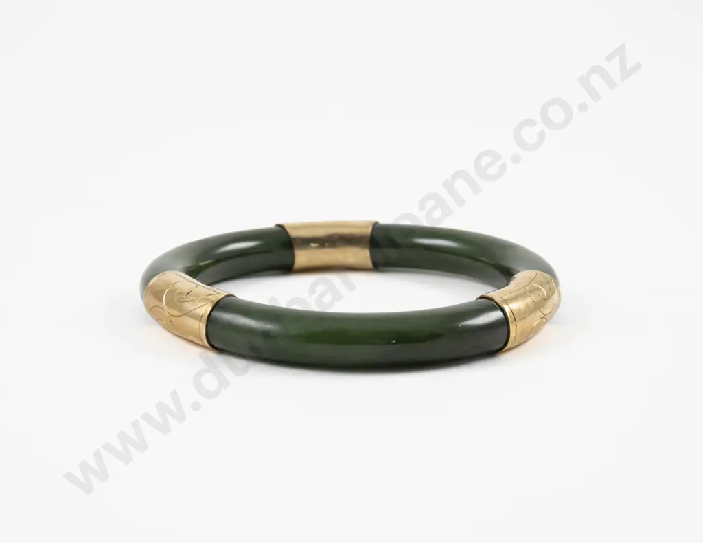 NZ 9ct Mounted Greenstone Bangle Image 1++
