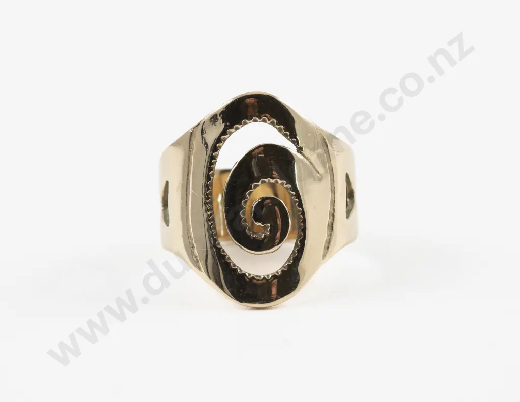 9ct Koru Design Ring Image 1++