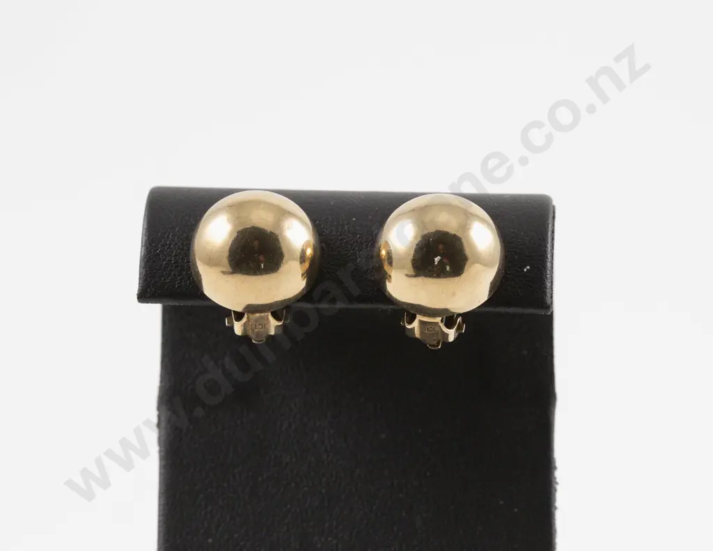 Pair 9ct Dome Stud Earrings Image 1++