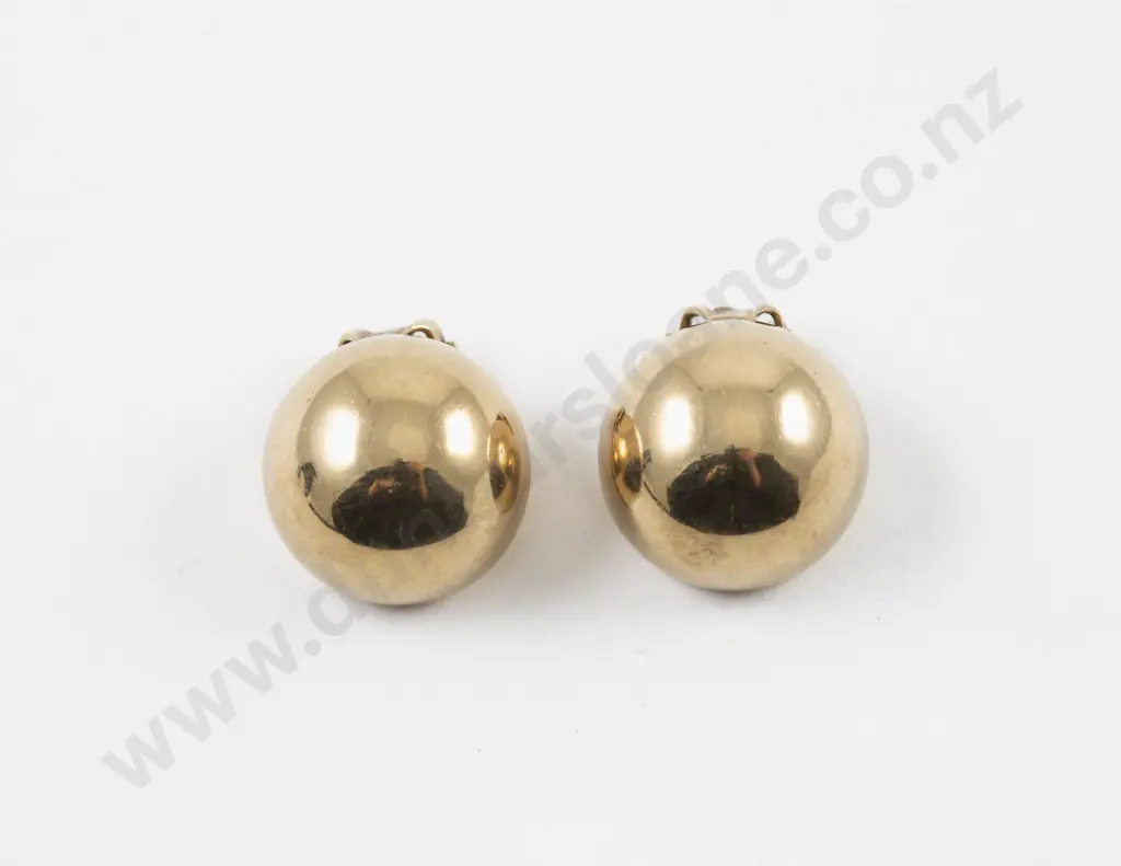 Pair 9ct Dome Stud Earrings Image 1++