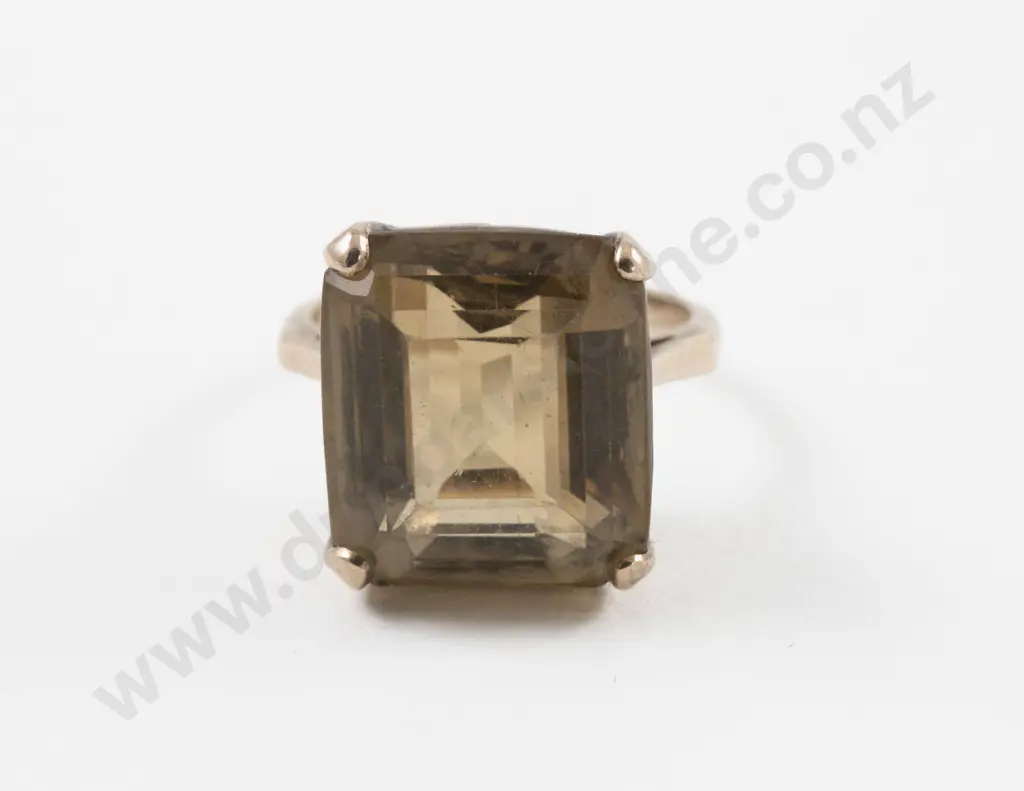 9ct Single Smoky Quartz Dress Ring Image 1++